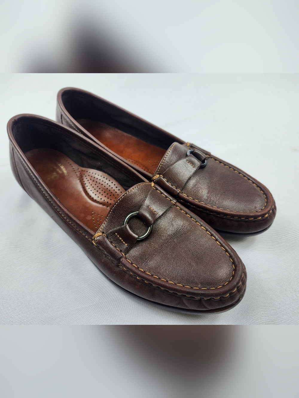 SAS Women's Size 9 S Brown Leather Loafers Narrow Flats Slip On Shoes
